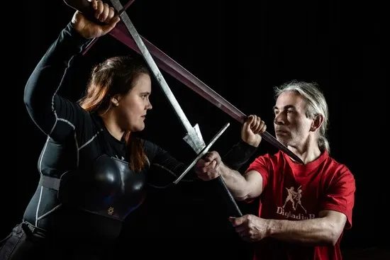 Historický šerm, HEMA, reenactment nebo LARP: jaký je mezi nimi rozdíl?
